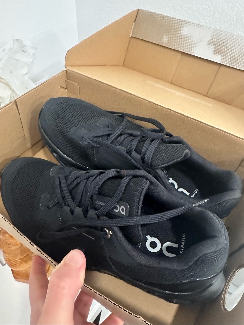 On Running Stratus All-Black Running Shoes